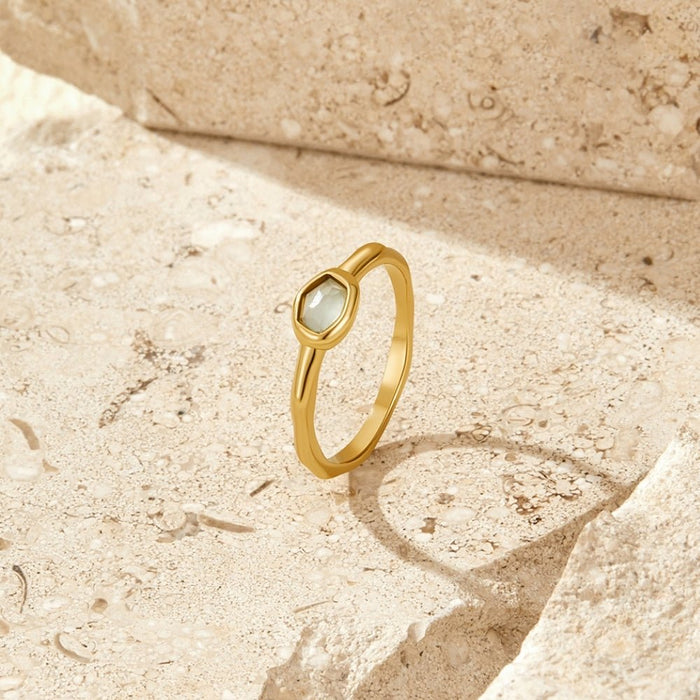 Anel Selene Pedra da Lua Dourado