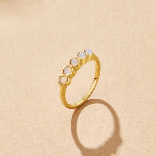 Anel Eternity Pedra da Lua Dourado