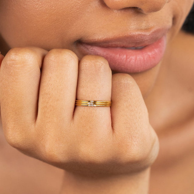 Anel Aliança Eula com Cristal Dourado