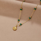 Colar Nerissa com Concha e Conta Verde Dourado